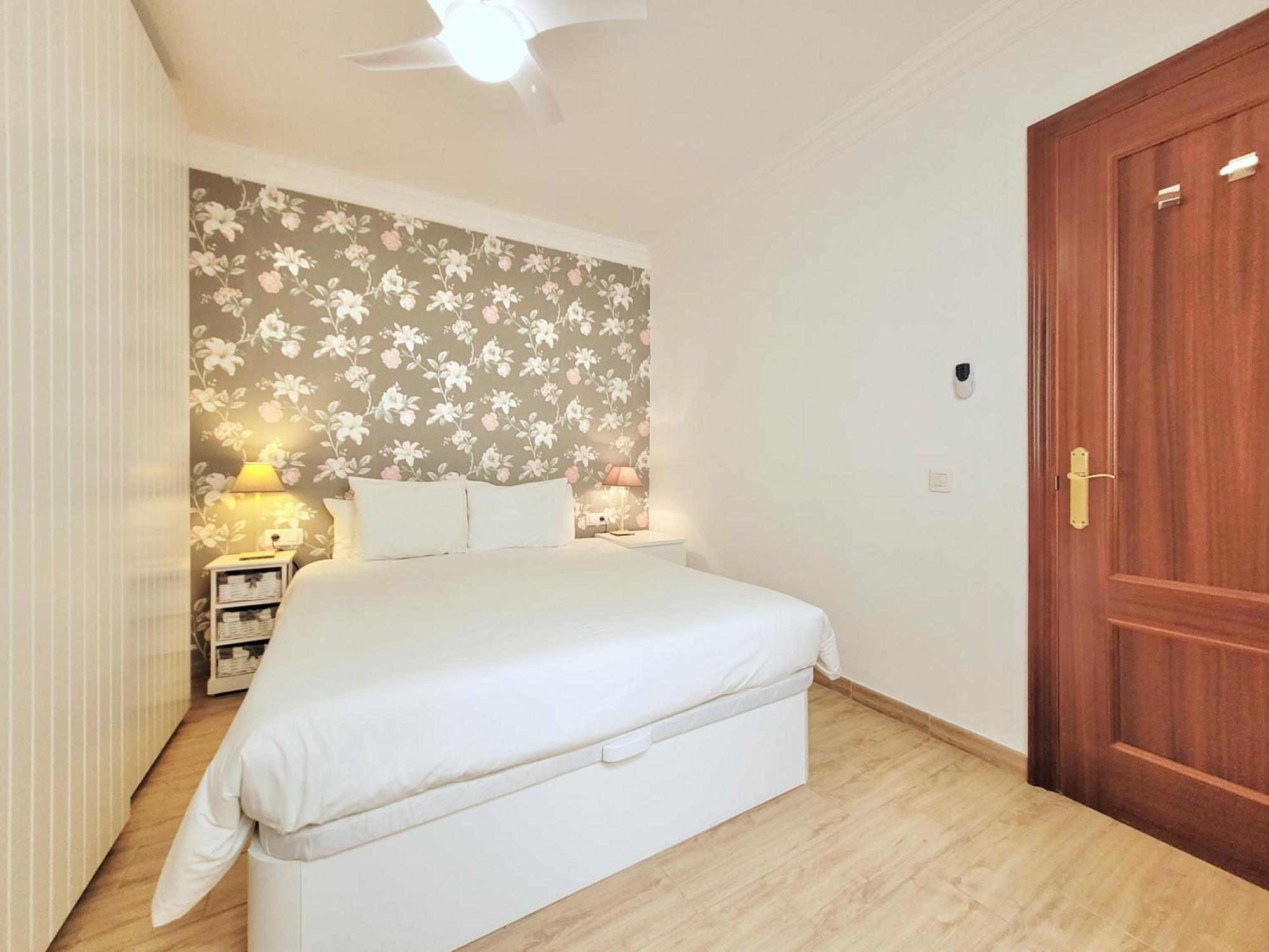 Miranda Apartment With Free Parking プエルト・デ・ラ・クルス エクステリア 写真